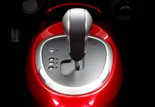 Nissan Juke gear lever